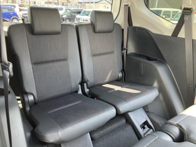Toyota Sienta 8