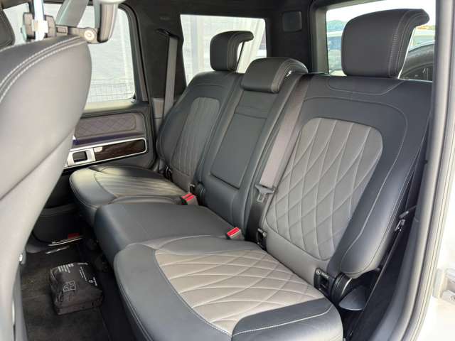 Mercedes-Benz G-Class 12