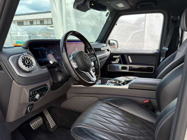 Mercedes-Benz G-Class 9