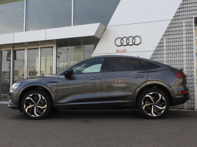 Audi Q8 Sportback e-tron 3