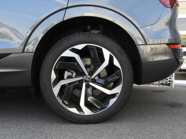 Audi Q8 Sportback e-tron 8