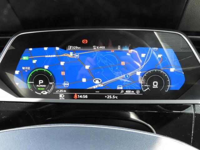 Audi Q8 Sportback e-tron 10