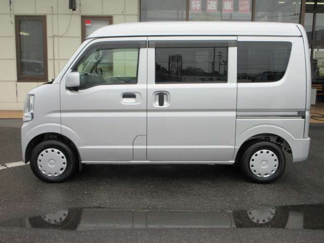 Nissan NV100 Clipper 9