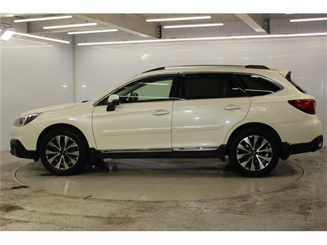 Subaru Legacy Outback 9