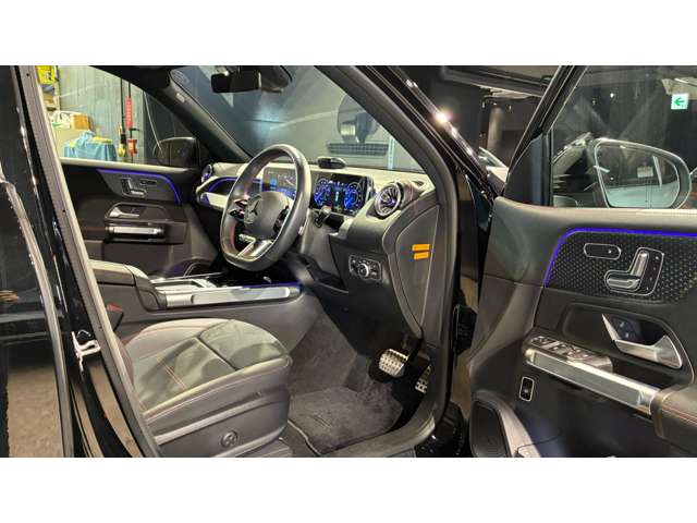 Mercedes-Benz EQB 6
