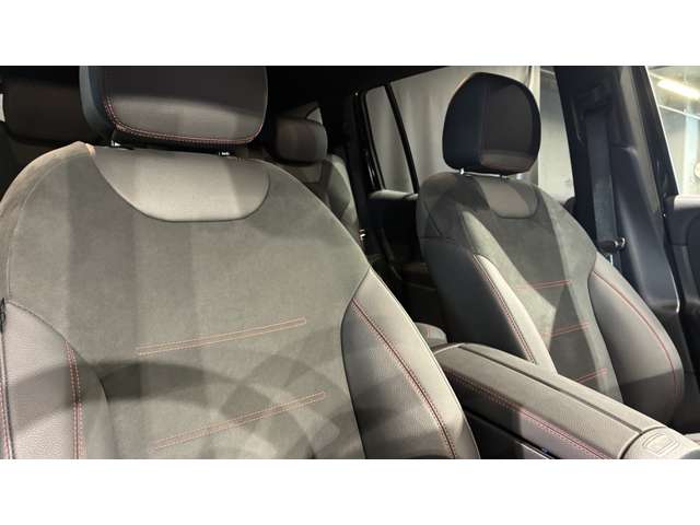 Mercedes-Benz EQB 7