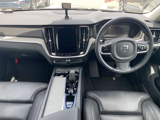 Volvo V60 Cross Country 3