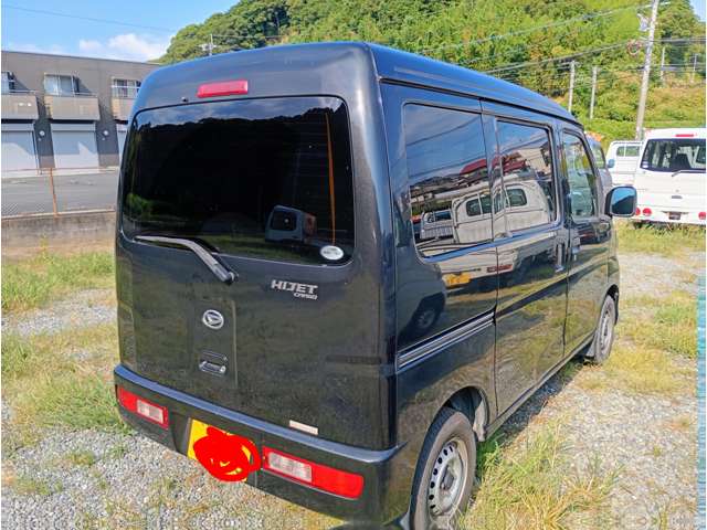 Daihatsu Hijet Cargo 4