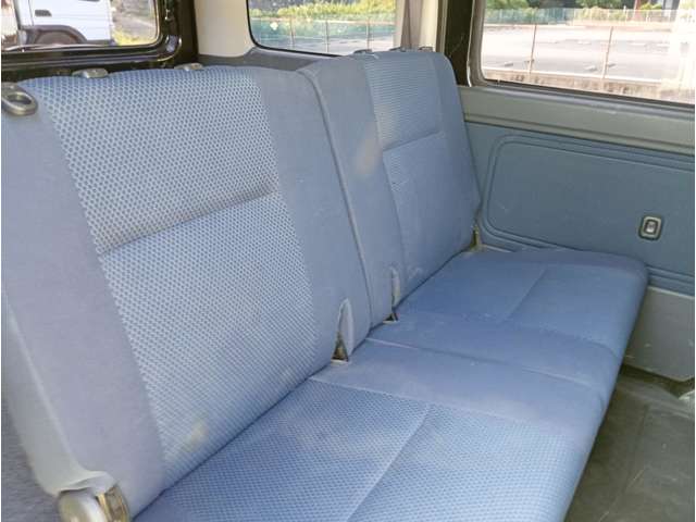 Daihatsu Hijet Cargo 6