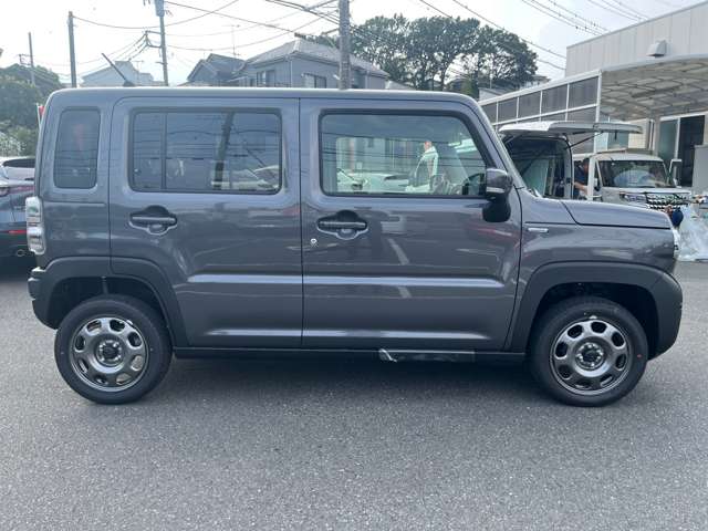 Mazda Flair Crossover 4