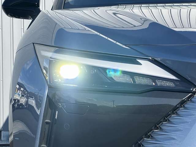 Lexus RZ 4