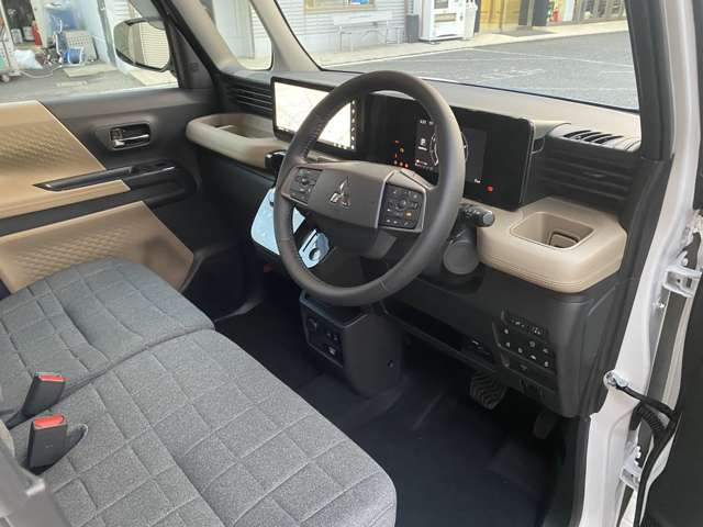 Mitsubishi Delica Mini 11
