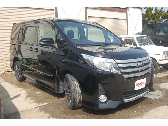 Toyota Noah 3