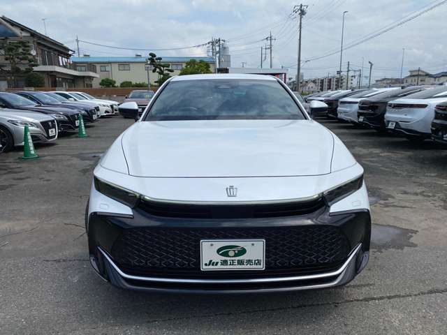 Toyota Crown Crossover 2
