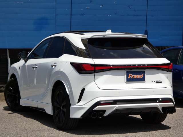 Lexus RX 9