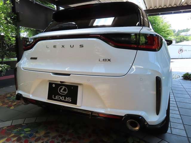 Lexus LBX 2