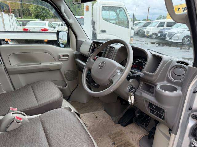 Nissan NV100 Clipper 11