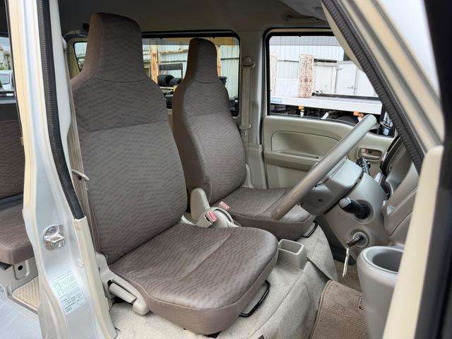 Nissan NV100 Clipper 12