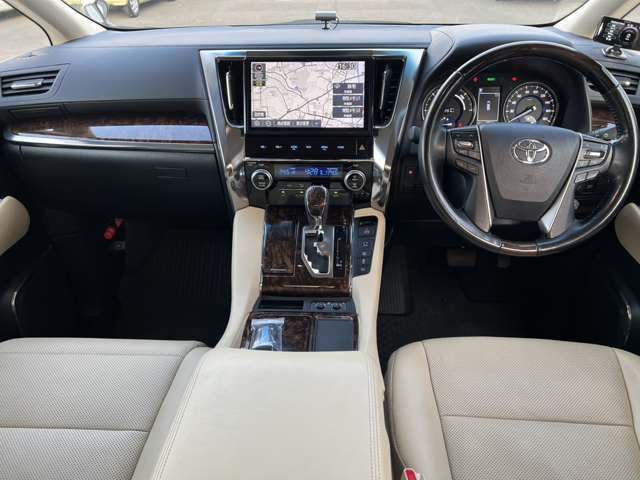 Toyota Alphard 7