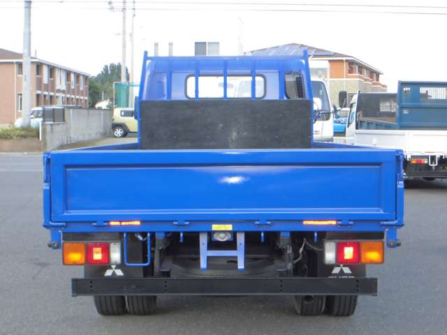 Mitsubishi Fuso Canter 6