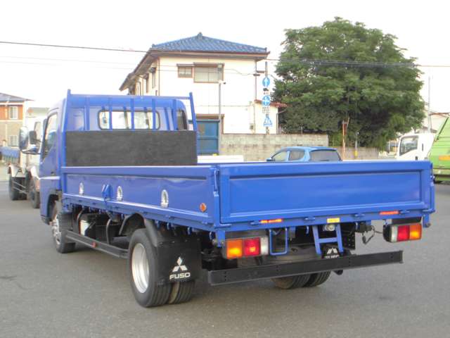 Mitsubishi Fuso Canter 7