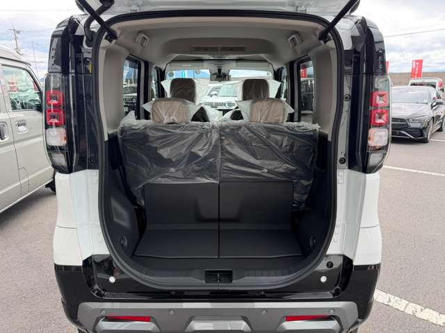 Mitsubishi Delica Mini 10