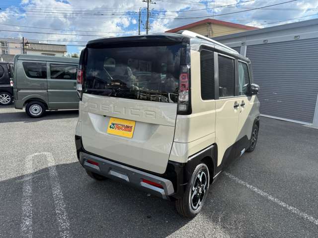 Mitsubishi Delica Mini 9