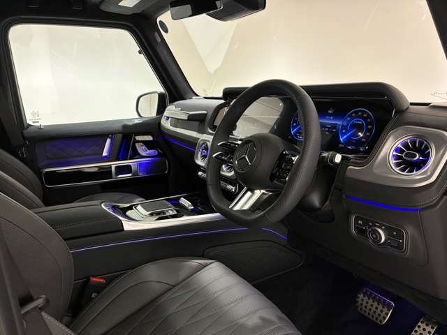 Mercedes-Benz G-Class 2