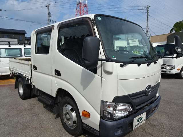 Hino Dutro 9