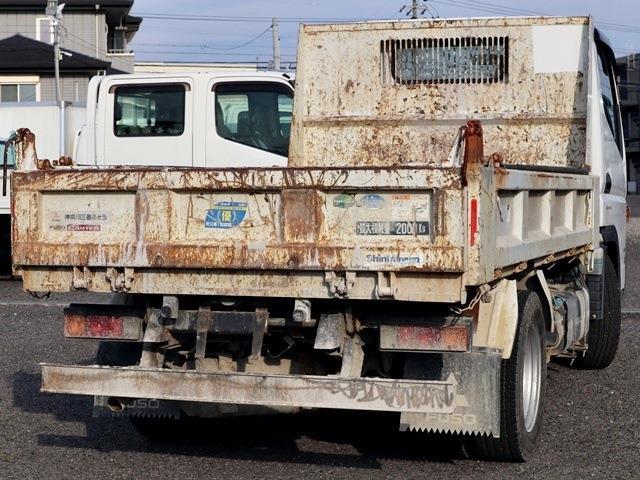 Mitsubishi Fuso Canter 4