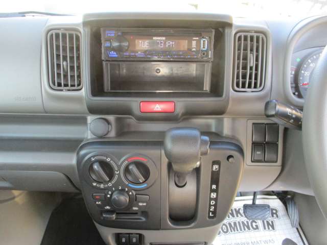 Nissan NV100 Clipper 8