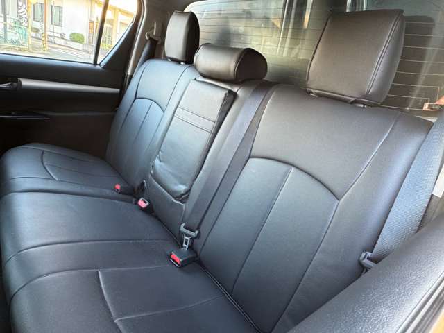 Toyota Hilux 9