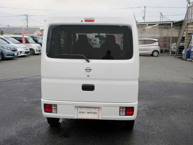 Nissan NV100 Clipper 11