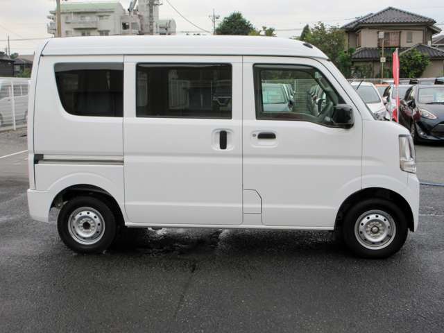 Nissan NV100 Clipper 12