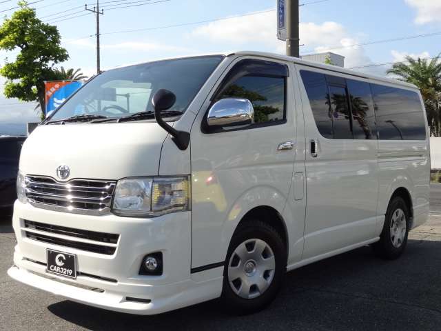 Toyota Hiace Van 8