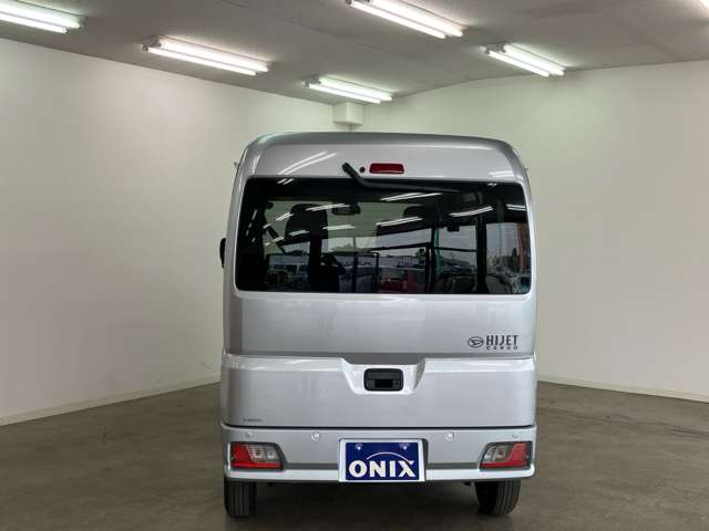 Daihatsu Hijet Cargo 11