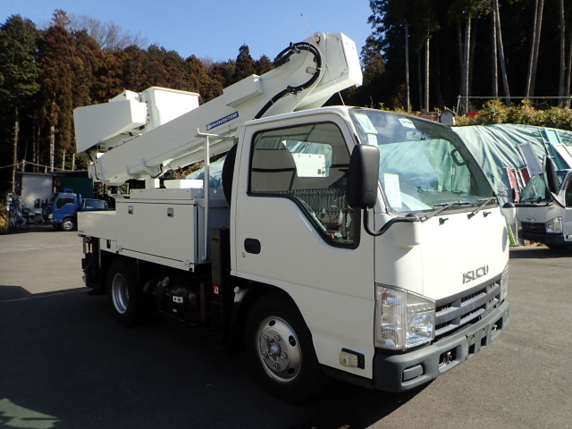 Isuzu Elf 6