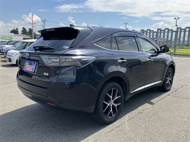 Toyota Harrier 5