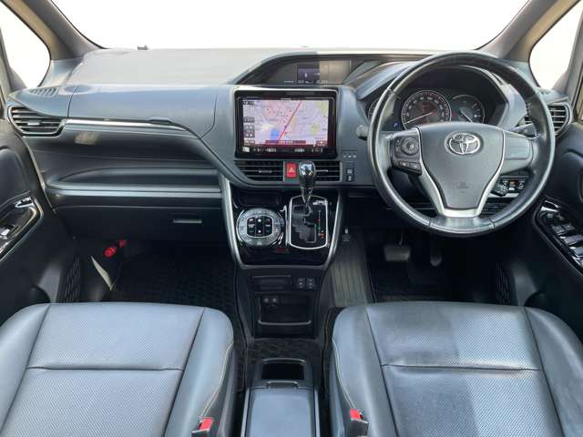 Toyota Esquire 5