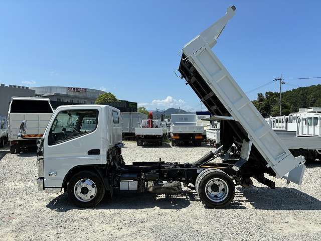 Mitsubishi Fuso Canter 4
