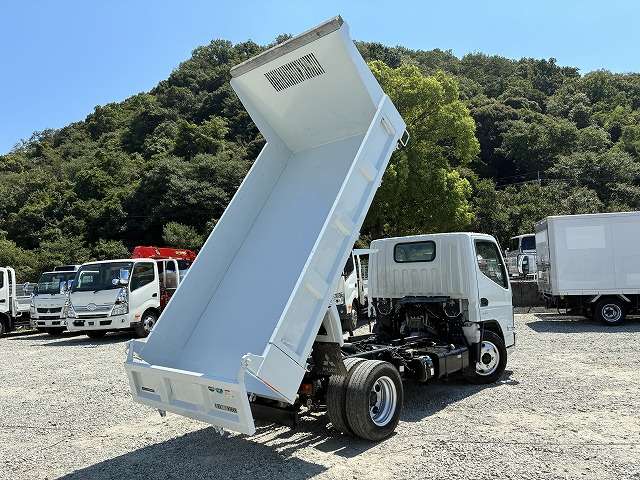 Mitsubishi Fuso Canter 8