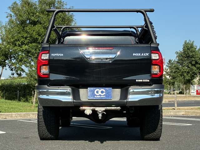 Toyota Hilux 9