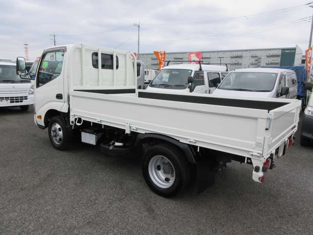 Hino Dutro 12