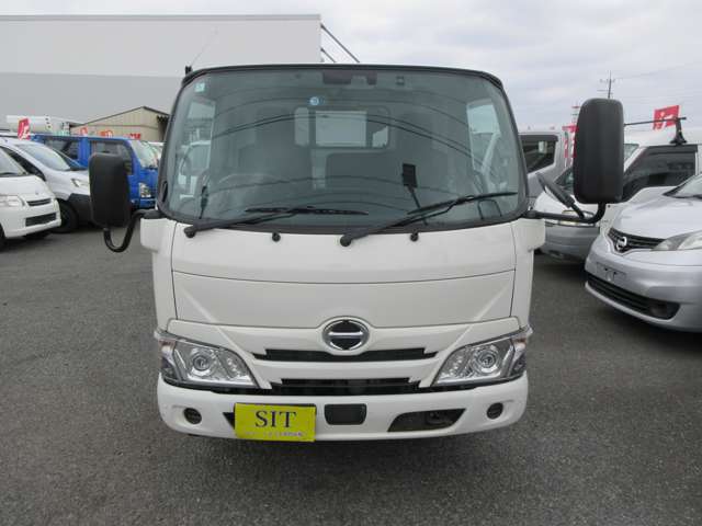 Hino Dutro 5