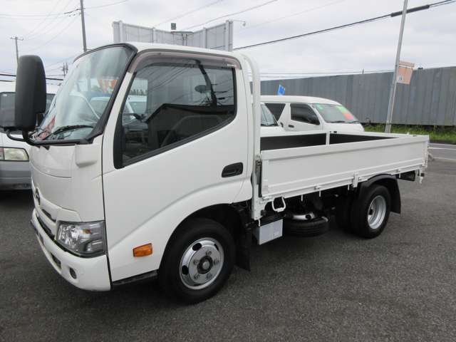 Hino Dutro 10