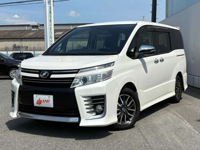 Toyota Voxy 8