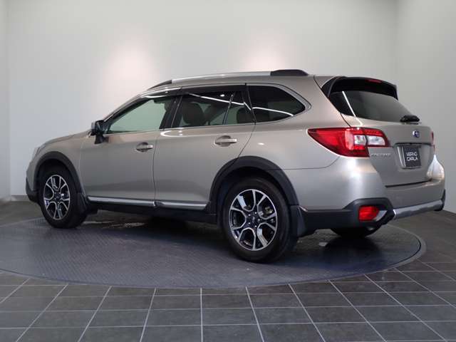 Subaru Legacy Outback 10