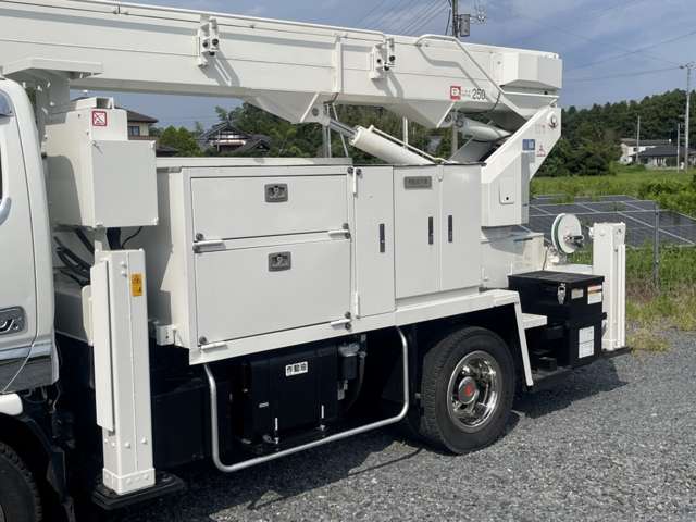 Hino Dutro 11