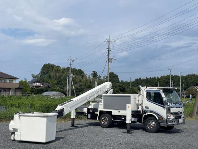 Hino Dutro 2