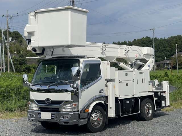 Hino Dutro 3
